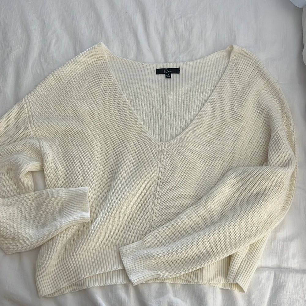 Lulus Lightweight v-neck sweater